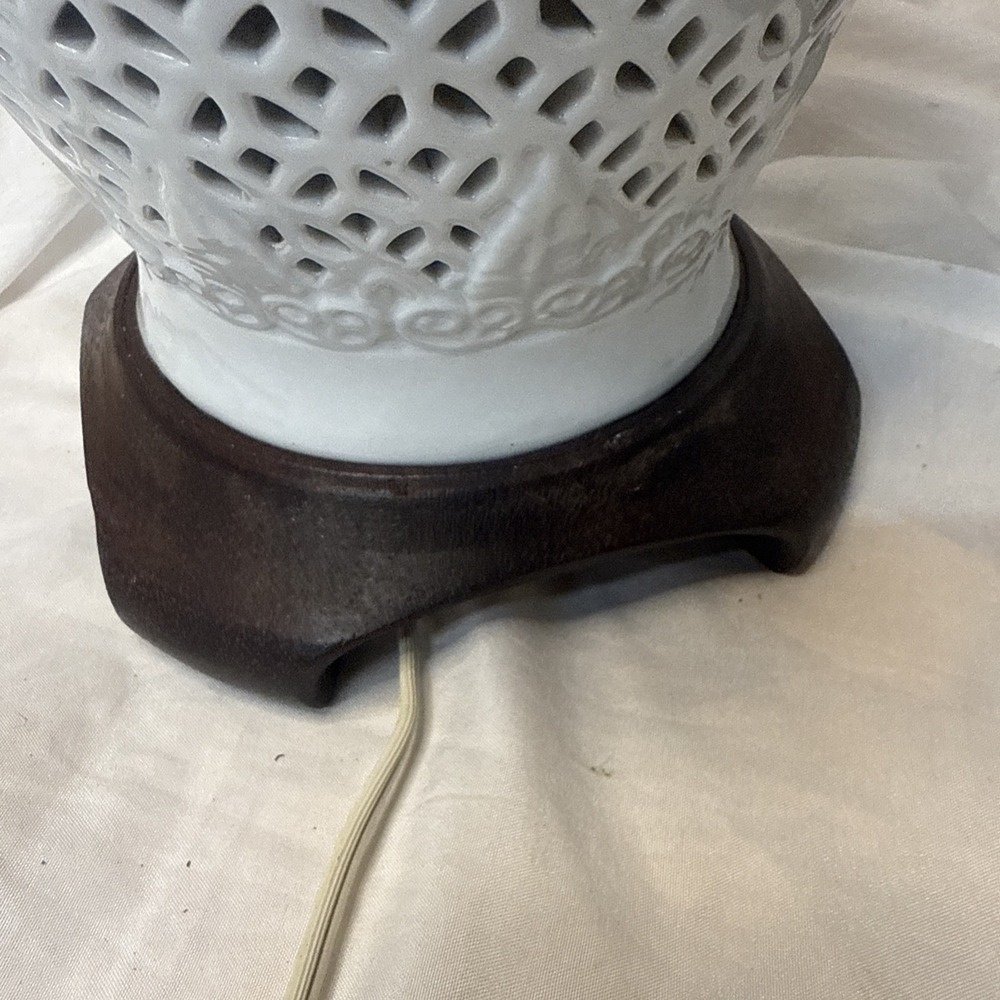 2 VTG Toyo Blanc de Chine Lamp Dual Light MCM Reticulated Ginger Jar Hollywood - Picture 16 of 16